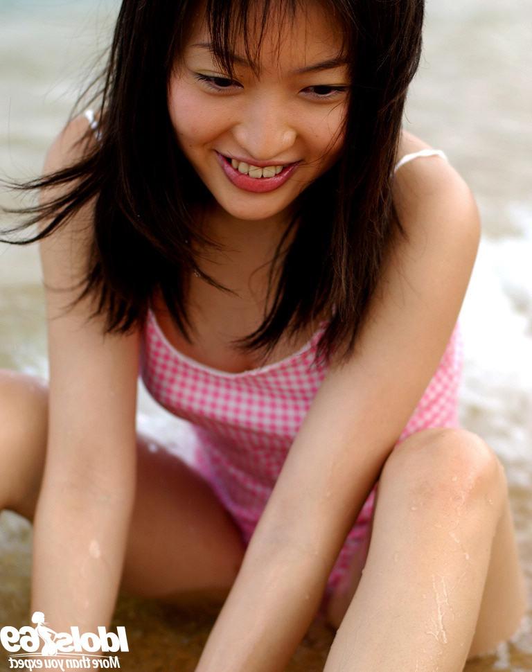 16P Japanese amateur in public