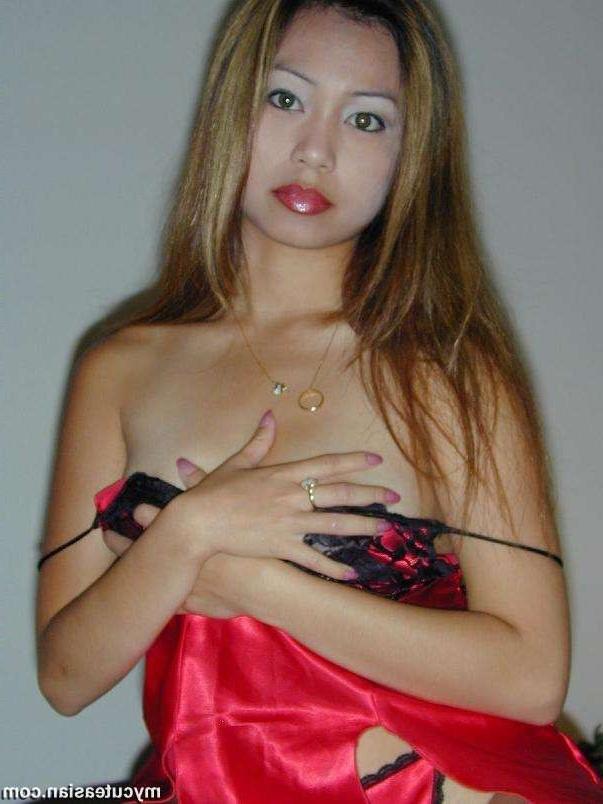 16P Asian amateur in sexy red lingerie striptease