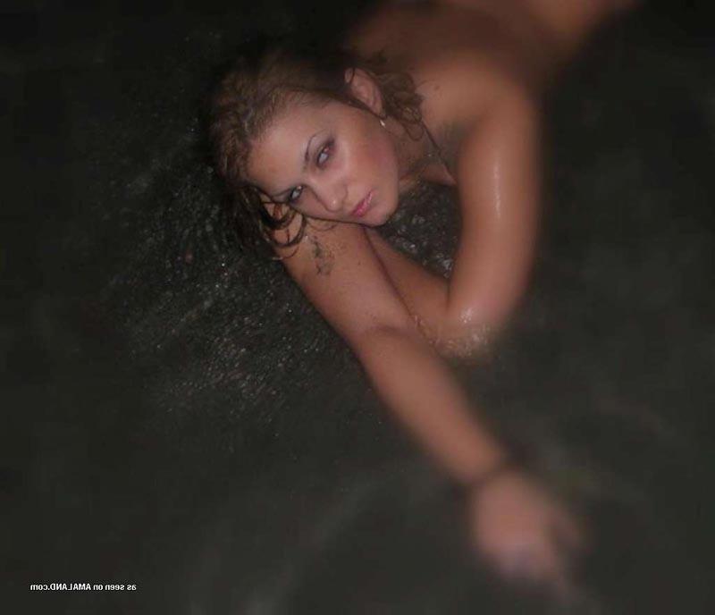 15P Nice picture gallery of sizzling hot amateur sexy lesbos at the beach