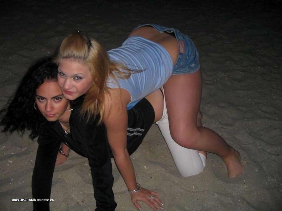 15P Nice picture gallery of sizzling hot amateur sexy lesbos at the beach