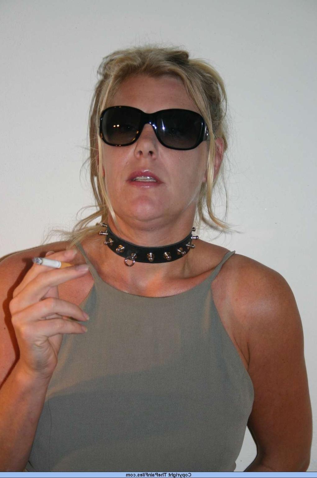 16P Kinky mature amateur bdsm slavegirl in tit torment