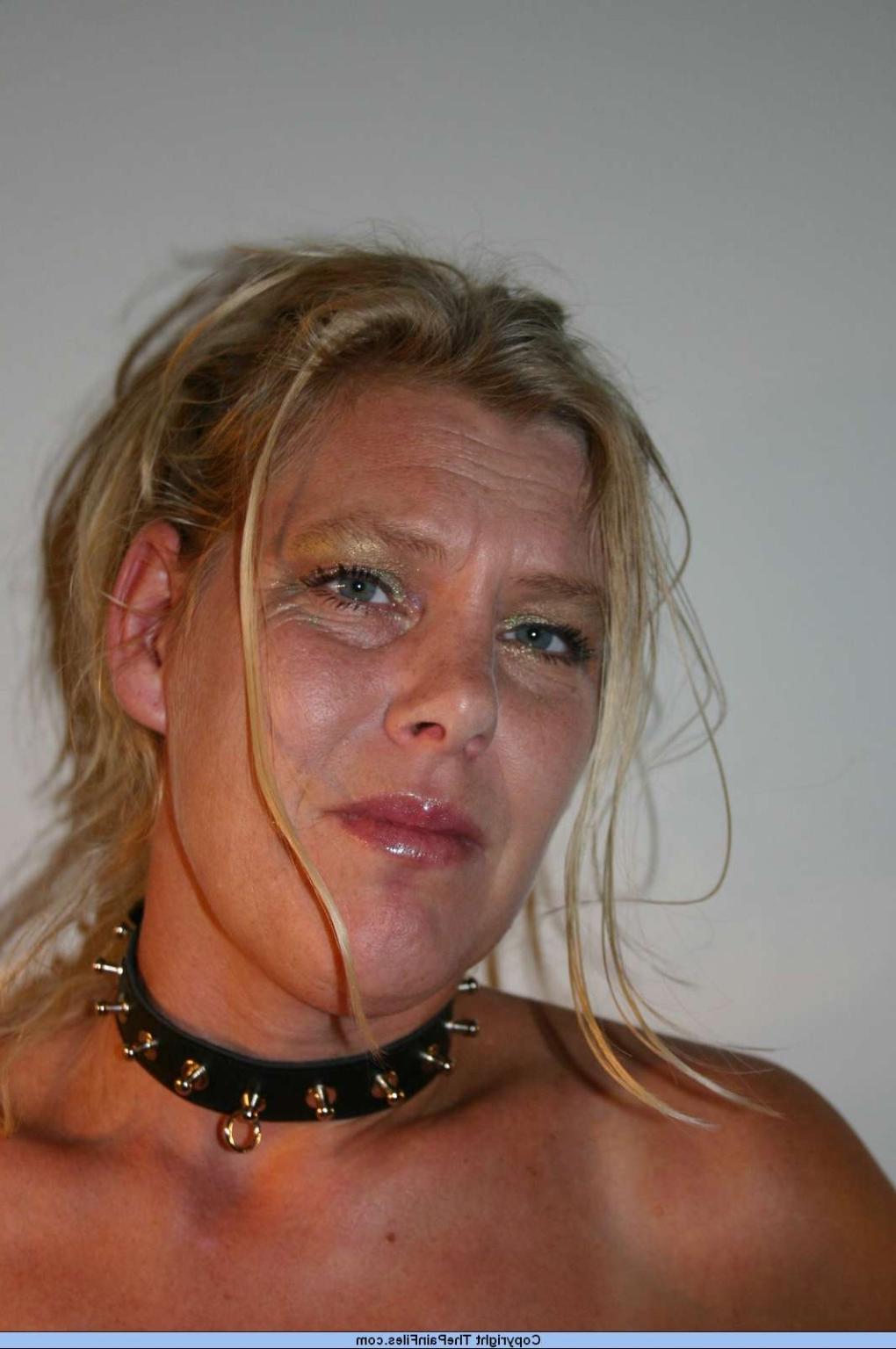 16P Kinky mature amateur bdsm slavegirl in tit torment