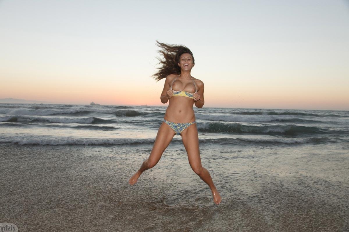 12P Naughty amateur in a bikini
