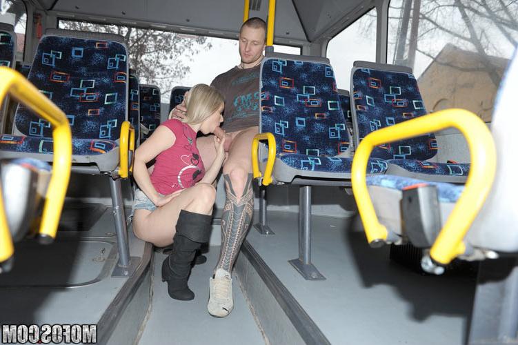 15P Amateur blonde spied while fucking hard sex in public