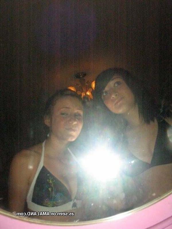 15P Amateur pretty chicks on cam