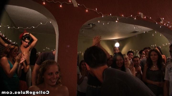 15P Drunk college girl gives her man a non-stop blowjob