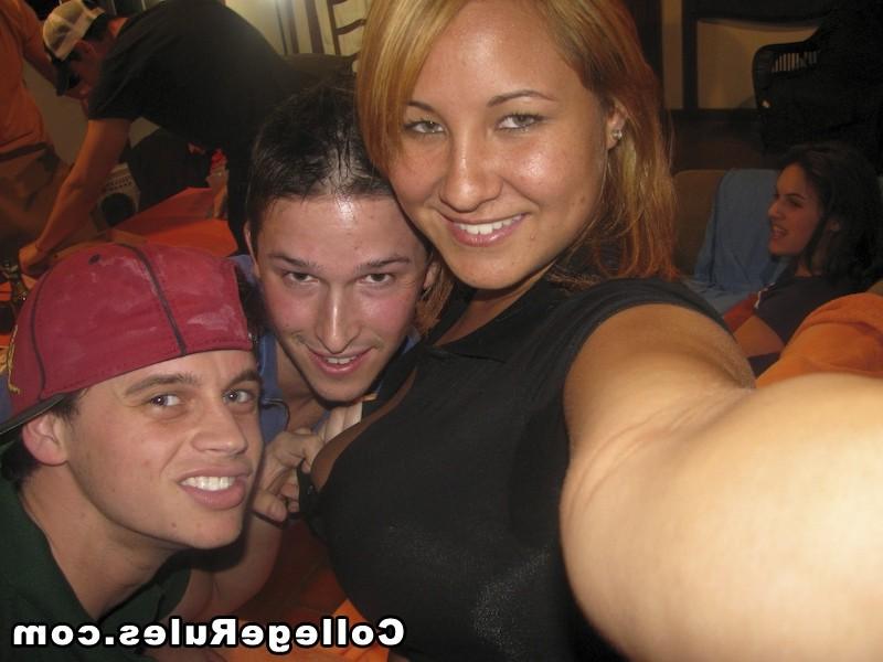 15P College girls were drunk then gives every men sloppy blowjob