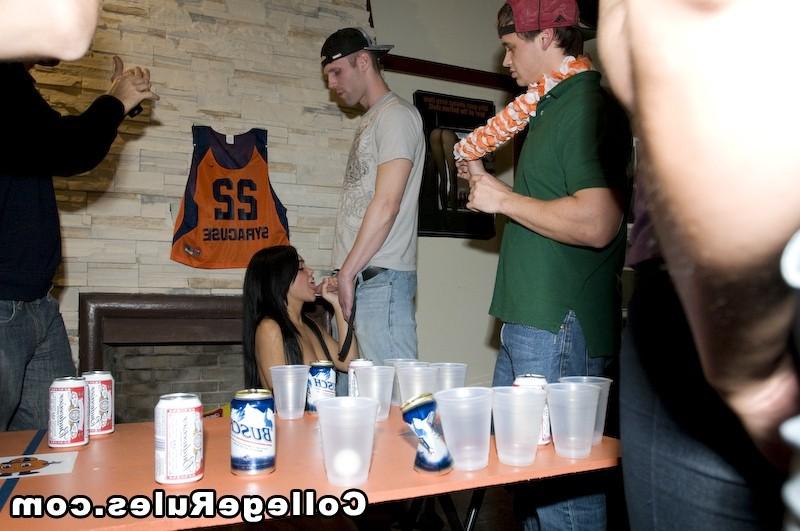 15P College girls were drunk then gives every men sloppy blowjob