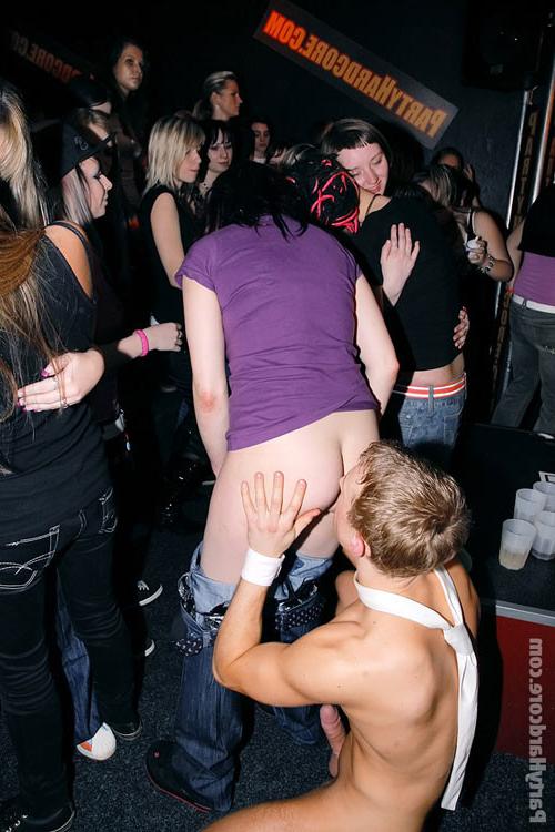 16P Hot girls sucking and fucking in gangbang