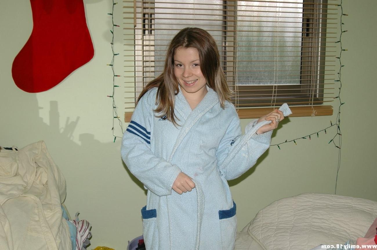 16P Cute teen amateur in bathrobe