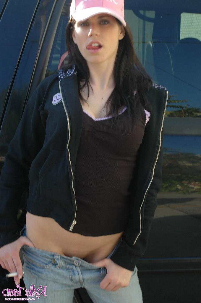 15P Sexy amateur in the parking lot