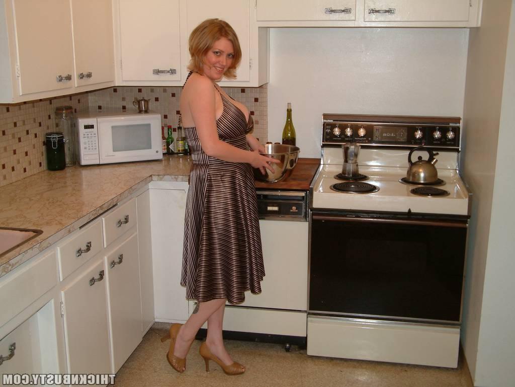 16P Chubby horny plump busty kinky amateur in the kitchen
