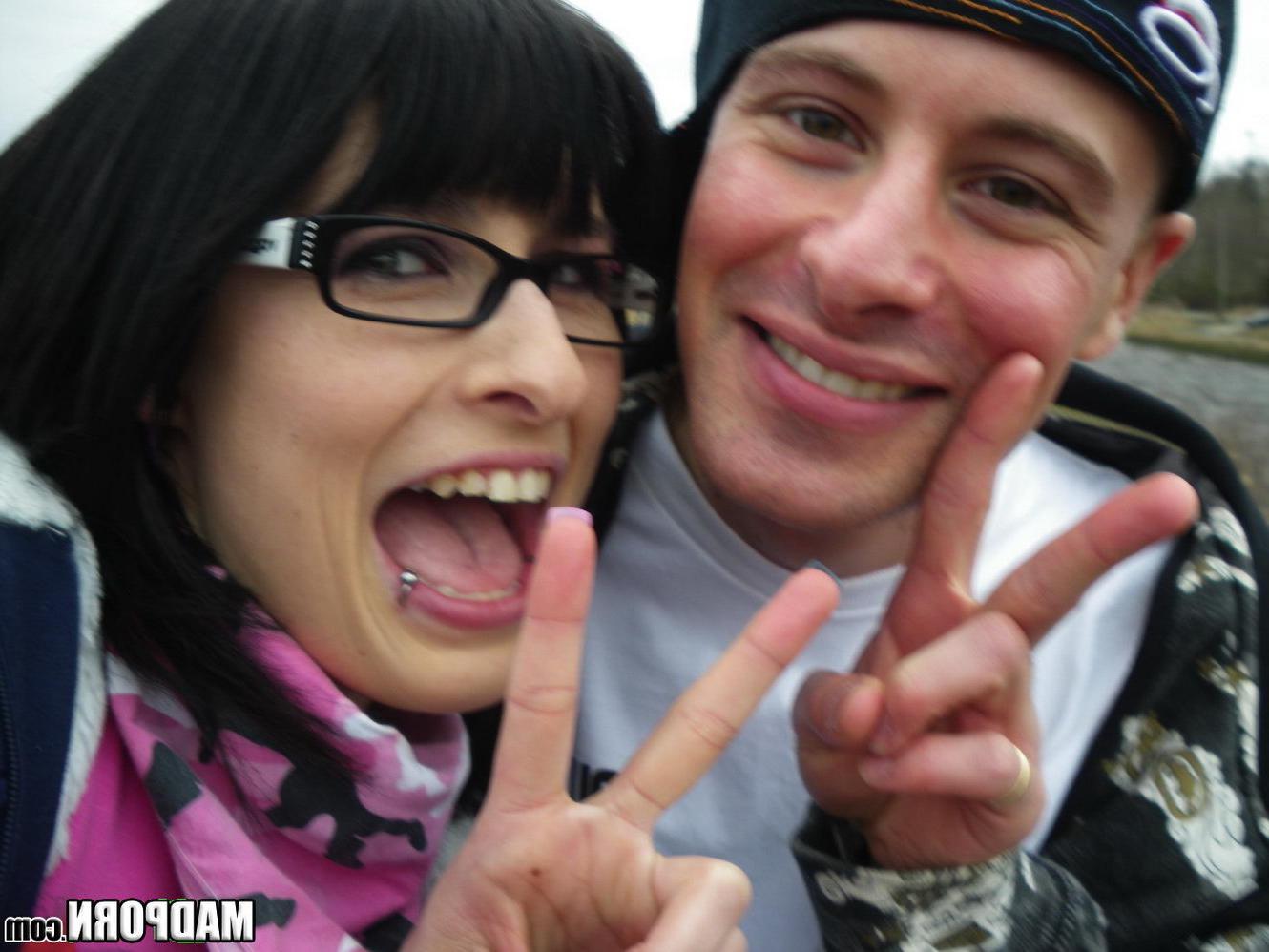 15P Real amateur couples pawn their sextapes