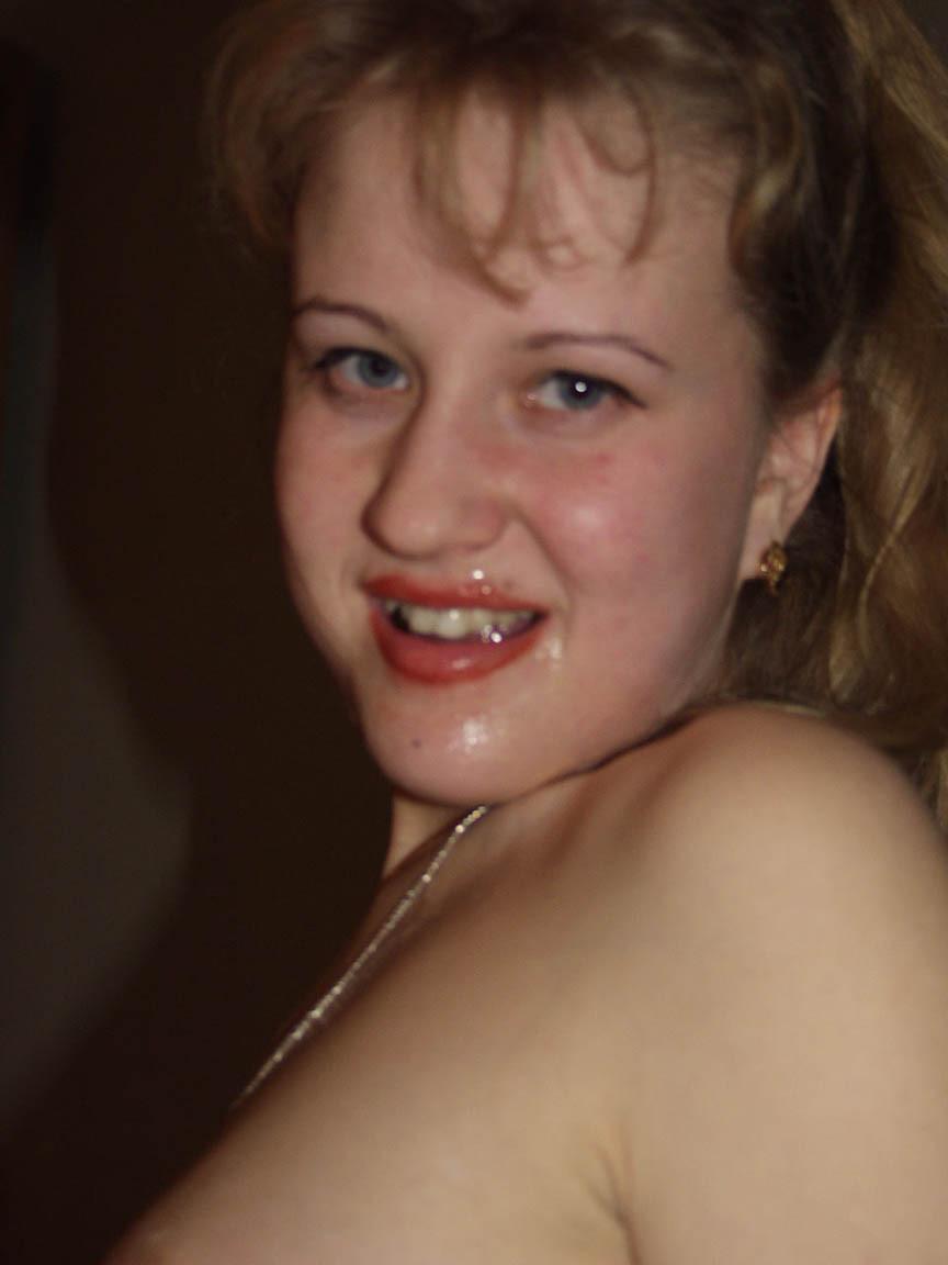 16P Amateur babe does blowjob hard sex and gets facial