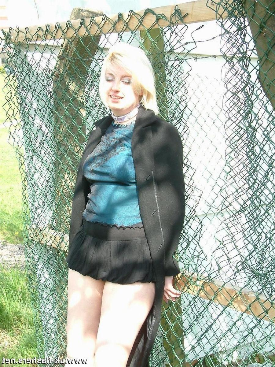 16P Naughty amateur babe Yanus in outdoor uk flashing and blonde chicks public nudit
