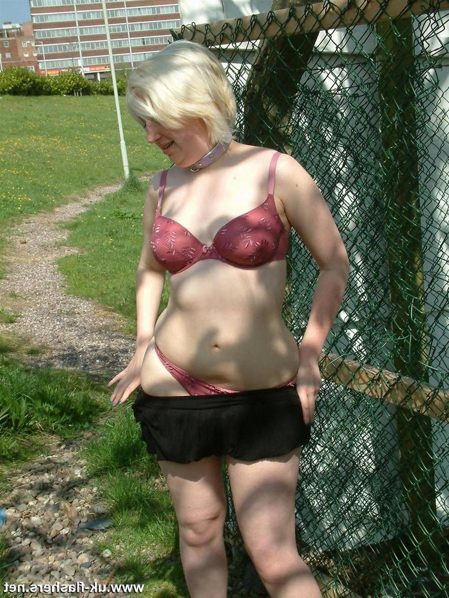 16P Naughty amateur babe Yanus in outdoor uk flashing and blonde chicks public nudit