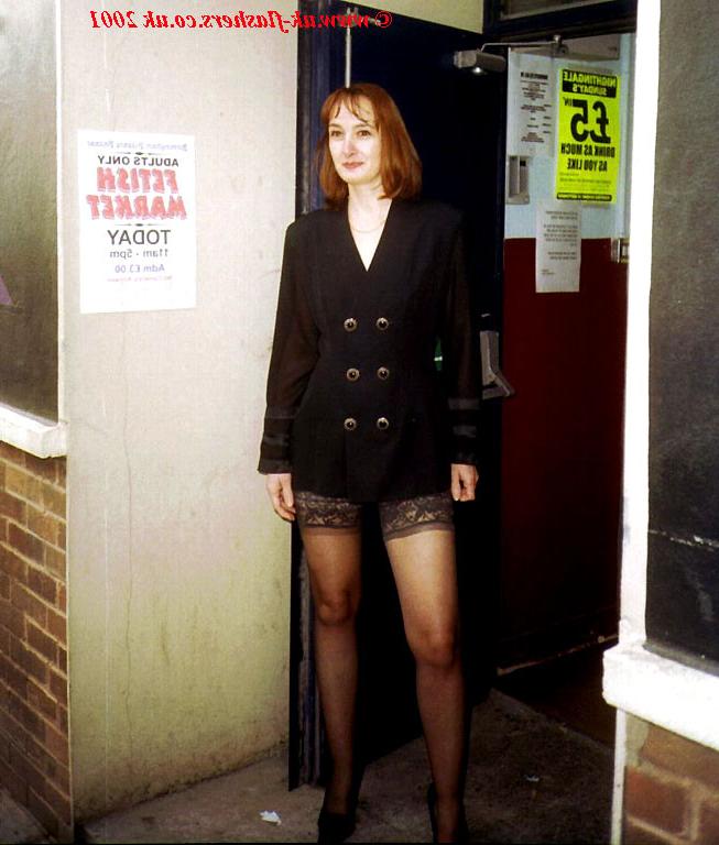 16P Naughy mature amateur housewife flashing the local village and posing in public