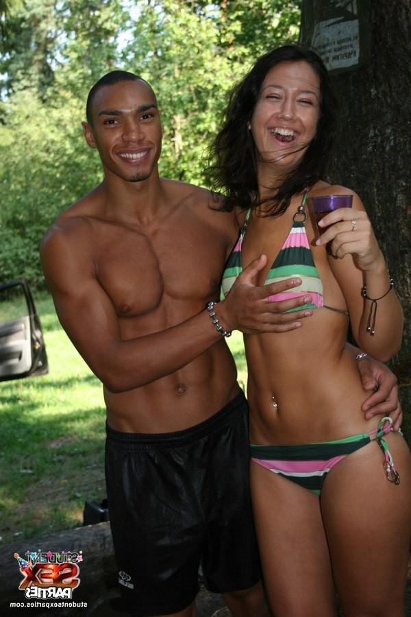 8P Sex with chick in bikini