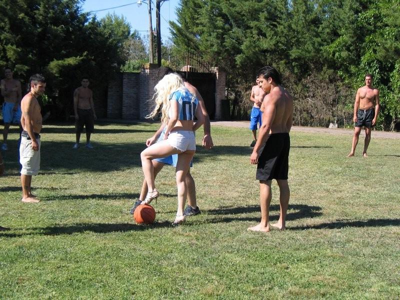 15P Blonde Tramp Getting Analized in Gangbang