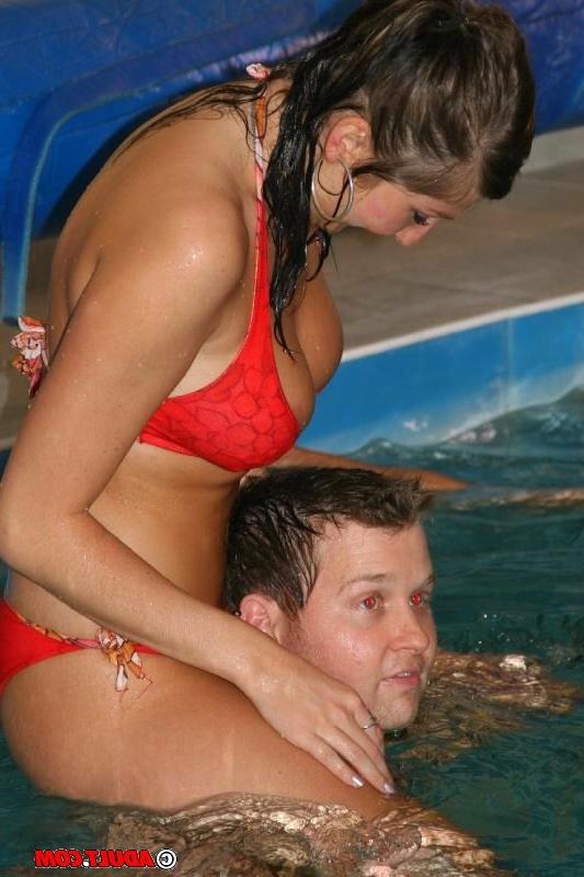 15P crazy swimming pool party turning to an amateur orgy
