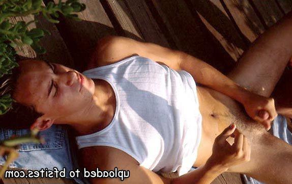 20P Homemade amateur guys naked