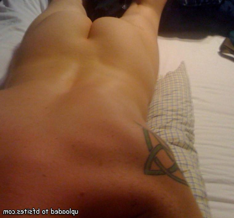 20P Homemade amateur guys naked