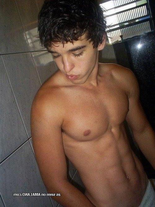 15P Picture compilation of kinky amateur jocks posing