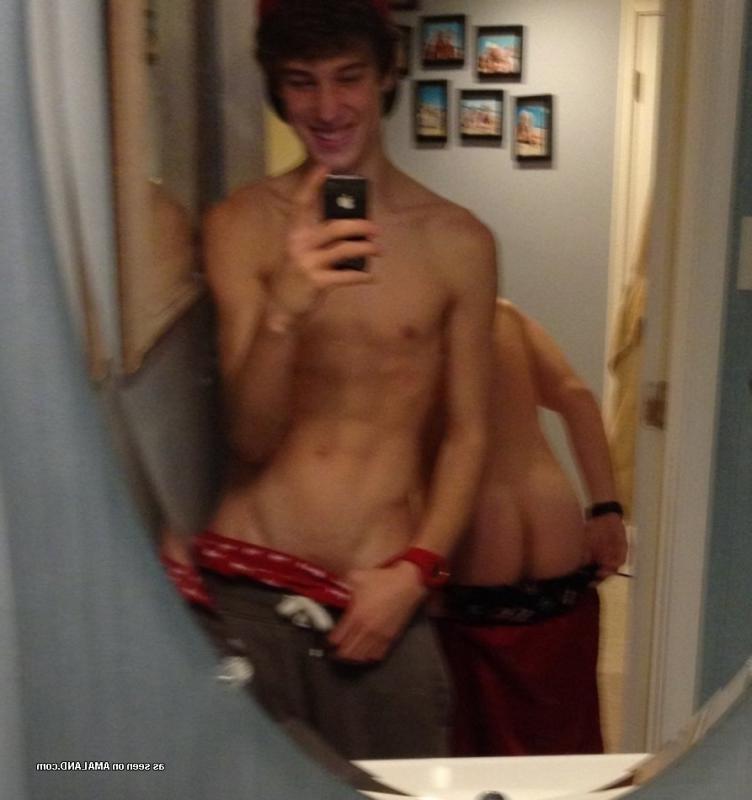 15P Picture compilation of kinky amateur jocks posing