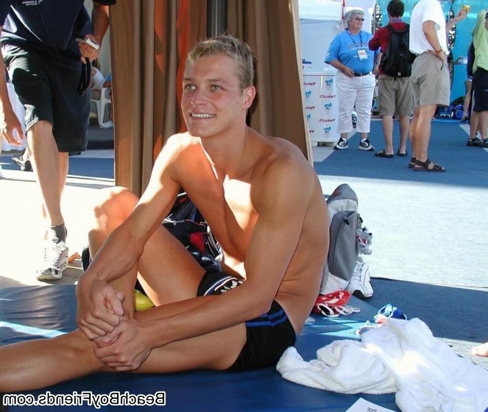 10P Amateur boys showing off some skin by posing topless outdoor