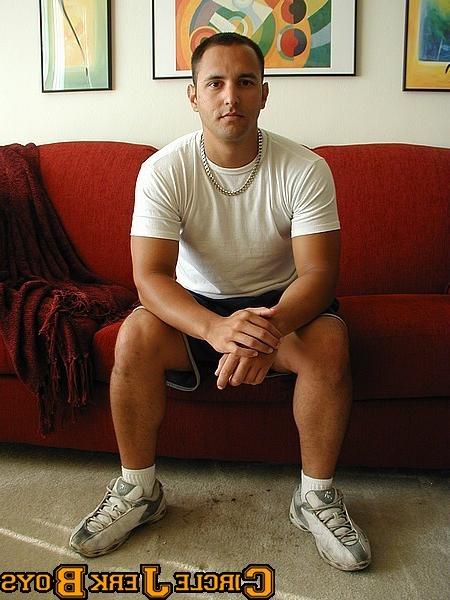 14P Cute amateur hunk in a t-shirt