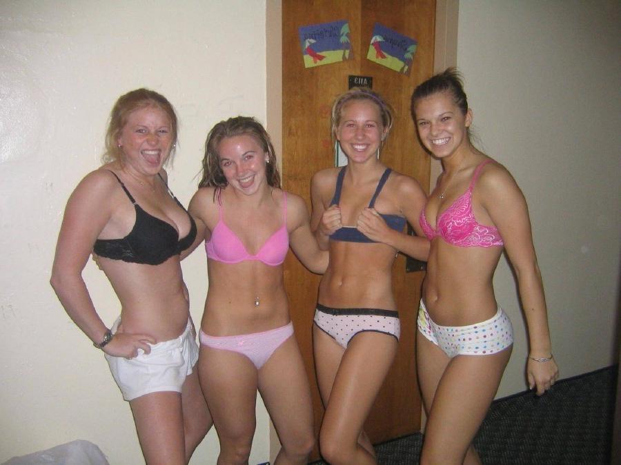 15P Sexy teen girlfriends in secret amateur photo shoots