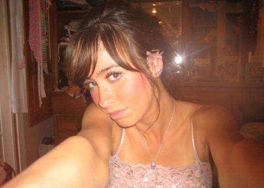 16P Photos of an amateur couple fucking in their cabin