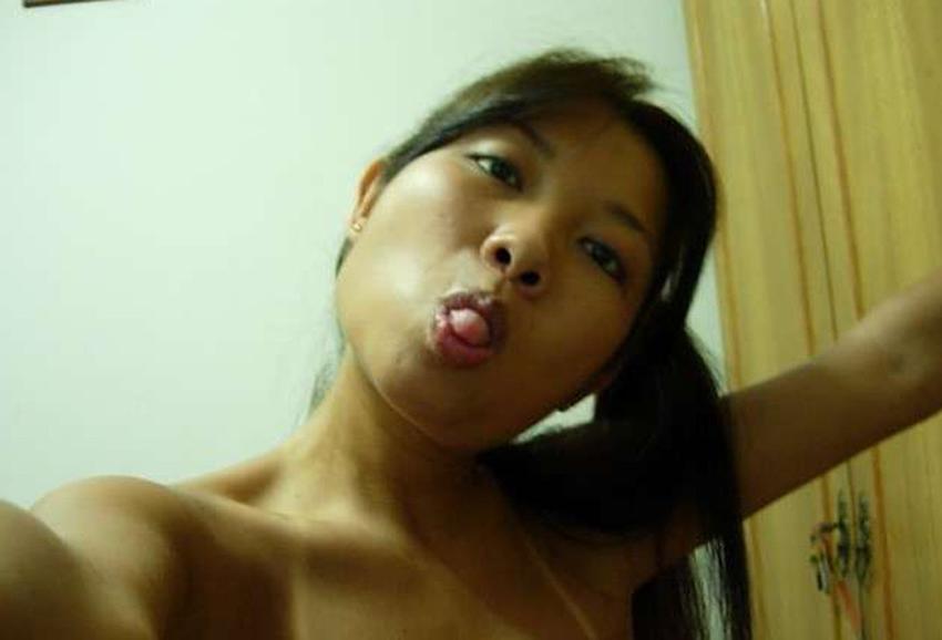 15P Gorgeous amateur girls showing their amazing bodies