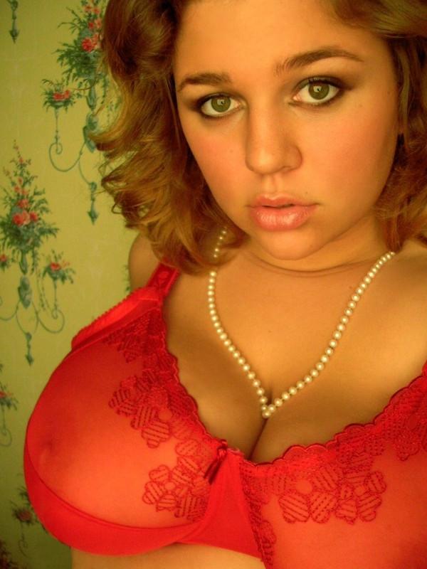 15P Cutie amateur girls showing tits and sweet pussies
