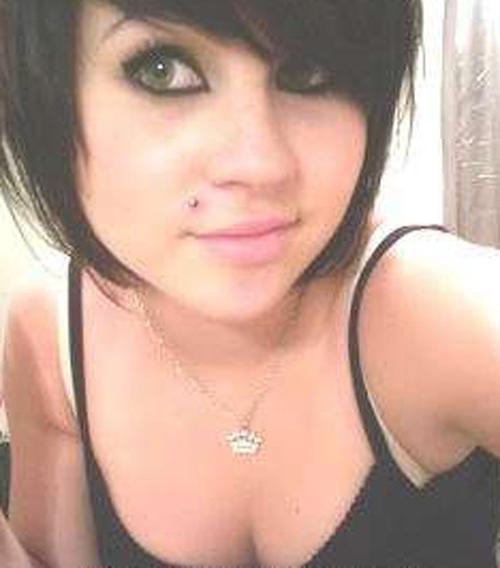 15P Cutie amateur girls showing tits and sweet pussies