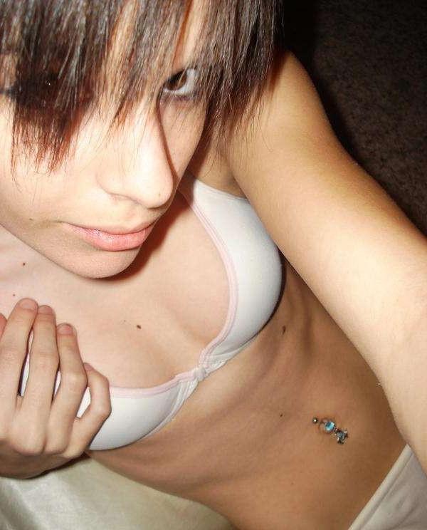 15P Cutie amateur girls showing tits and sweet pussies