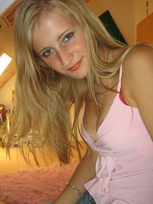 15P Very happy amateur teens with perfect bodies strip