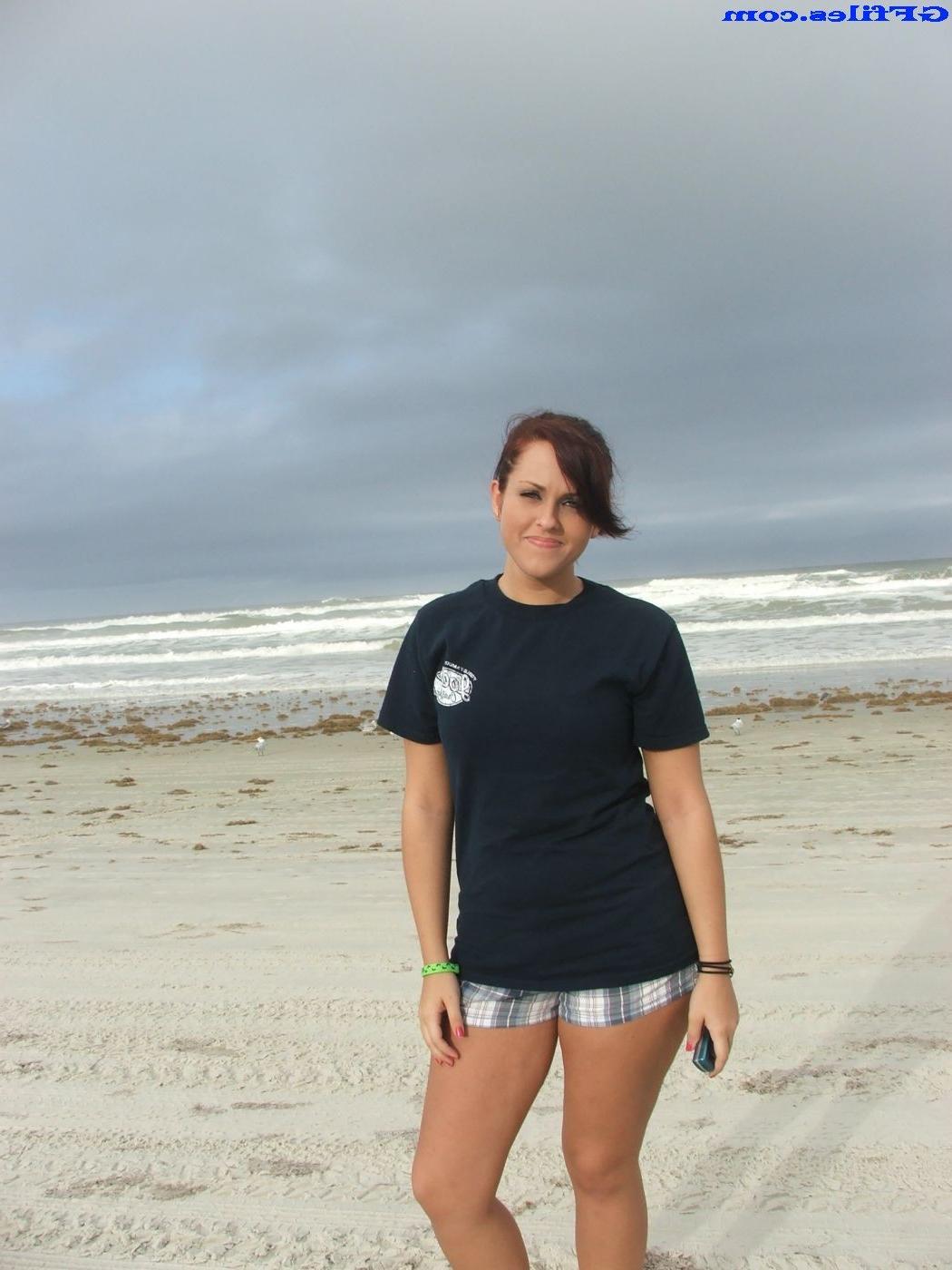 16P Amateur homemade teen girls