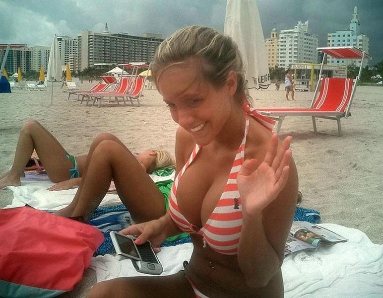 15P Check out my hot girlfriends get horny in these amateur pics
