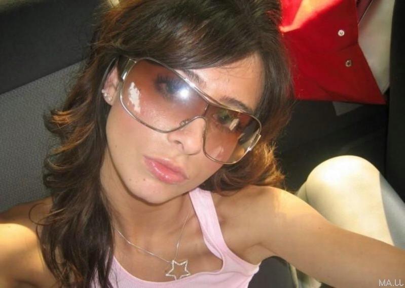 16P Check out my hot girlfriends get horny in these amateur pics