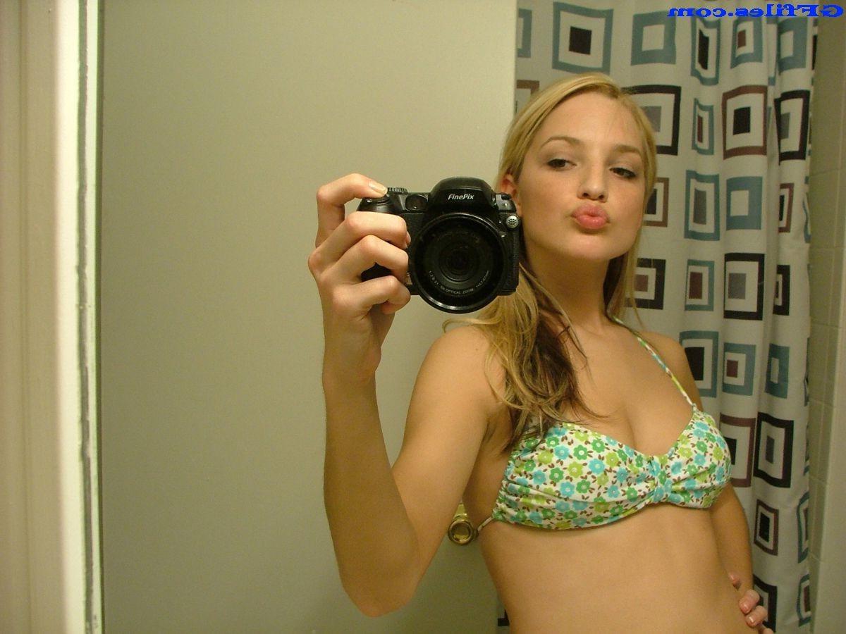 16P Amateur homemade candid teen girls selfshots