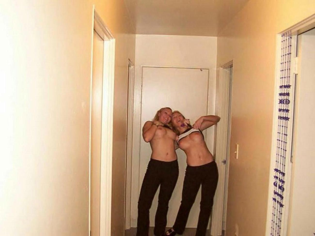 16P Check out my hot wife get horny in these amateur pics