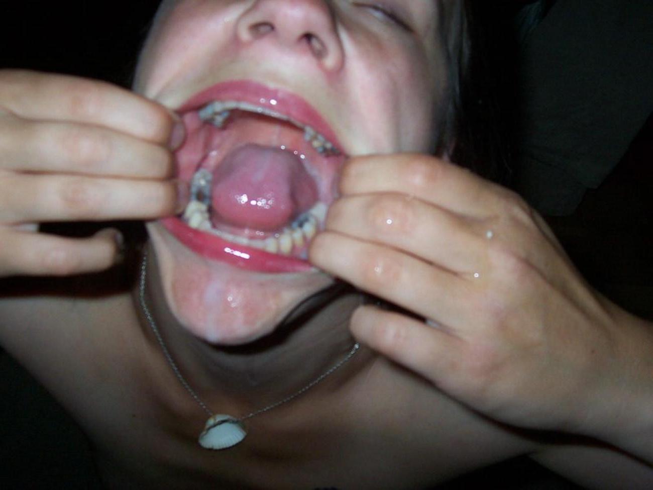 16P Check out my hot wife get horny in these amateur pics