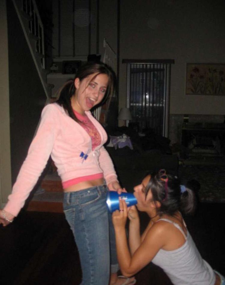 15P Drunk amateur babe in action