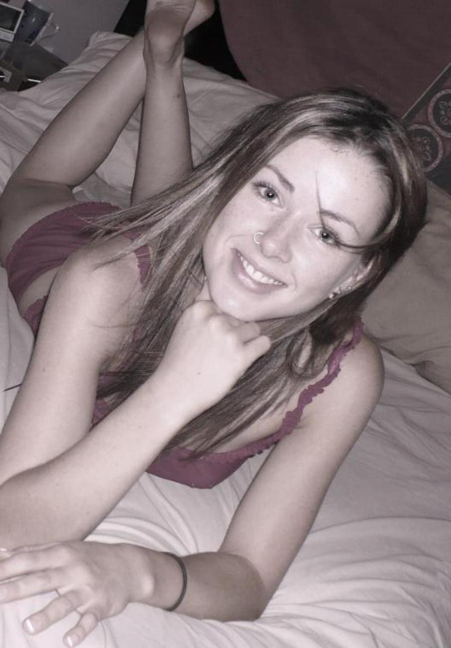 15P Photos of amateur wives wearing their sexy lingerie