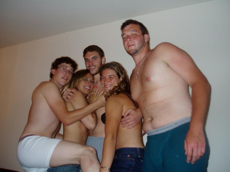 15P Nice sexy amateur girls posing in front of camera