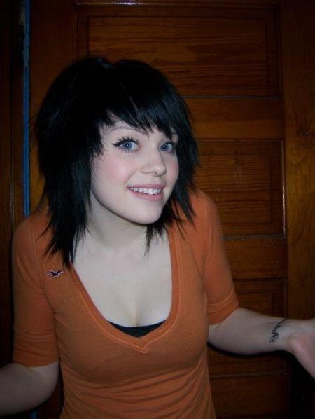 15P Nice sexy amateur girls posing in front of camera
