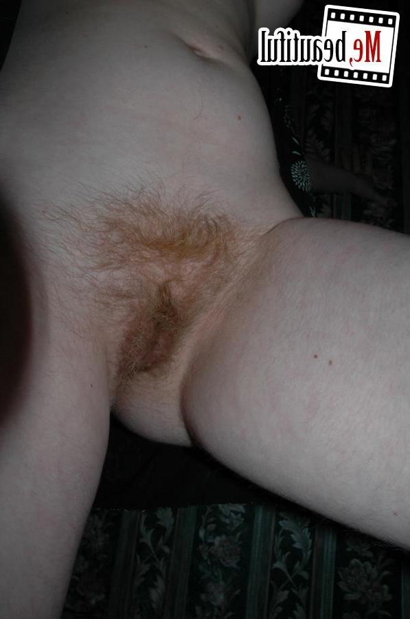15P Foxy indulges in taking some close-up photos of her cunny and titties