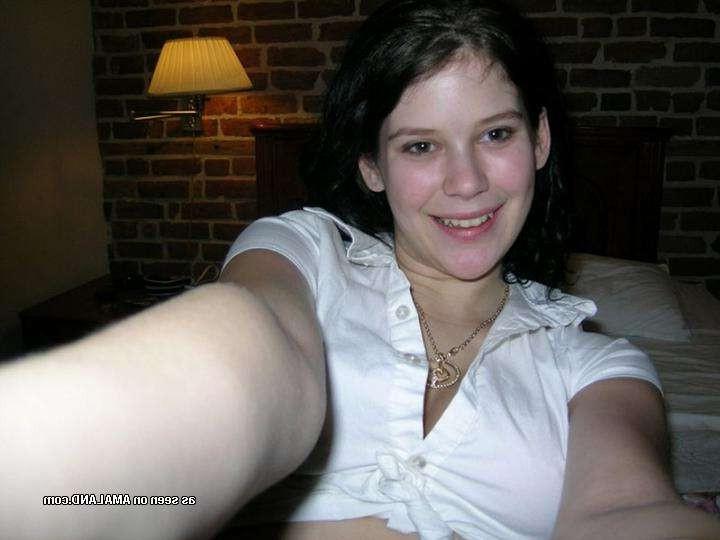 15P Amateur teen GF takes homemade toying snapshots