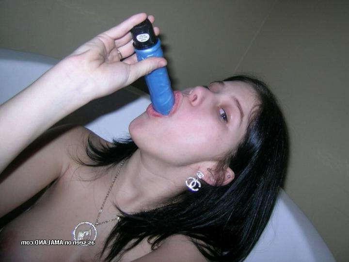 15P Amateur teen GF takes homemade toying snapshots
